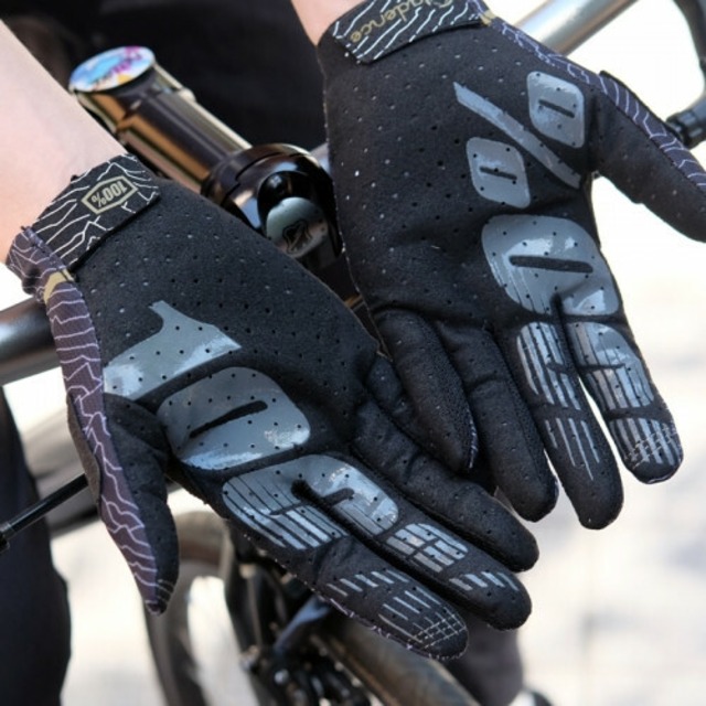 Cadence 100 Celium 2 Glove Black Championship Bikes オンラインショップ