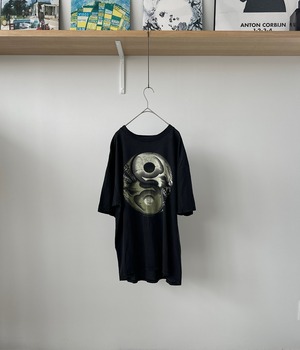 -Yin Yang Skull- Vintage 90s Print T-shirt