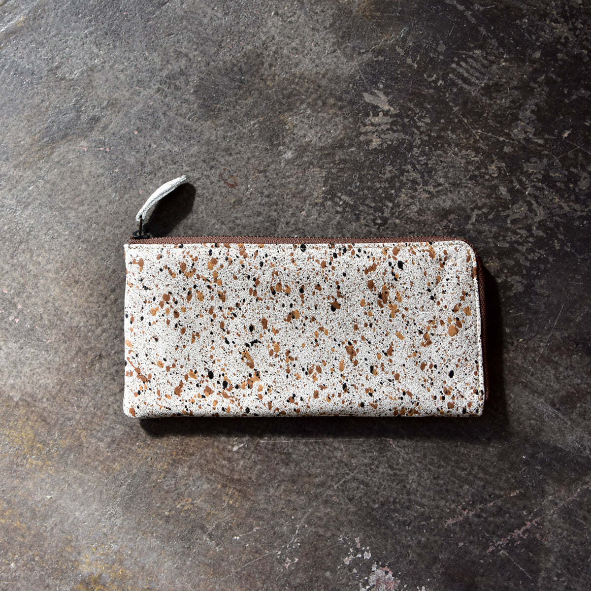 MIKAGE】HALF ZIP WALLET LARGE / ハーフジップウォレット ラージ | ON