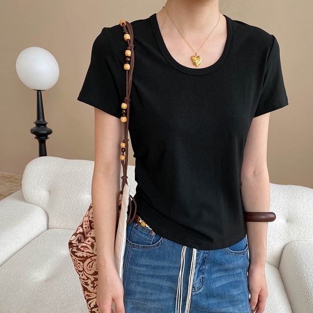 ベーシック Uネック 半袖 Tシャツ 春 夏 秋 冬 普通丈トップス 裾イン 襟なし カラバリあり ブラック 黒 灰色 ライトグレー ホワイト 白 カーキグリーン グリーン ライトブルー 水色 無地 サイズ豊富 S M L XL LL オフィス 学校 大学 職場 外遊び 外出 1枚で決まる 重ね着しやすい スニーカーコーデ 普段使い 日常使い 楽ちん 定番 着回し デイリー 合わせやすい シンプル ナチュラル カジュアル 清楚 ラフ 爽やか 10代 20代 30代 40代 50代 60代 休日 お出かけ