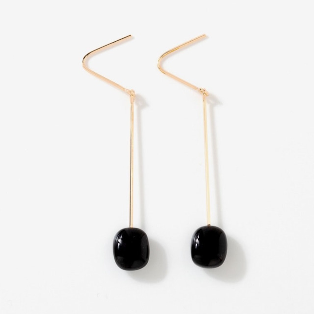 “UNKEI” Obsidian hook earrings