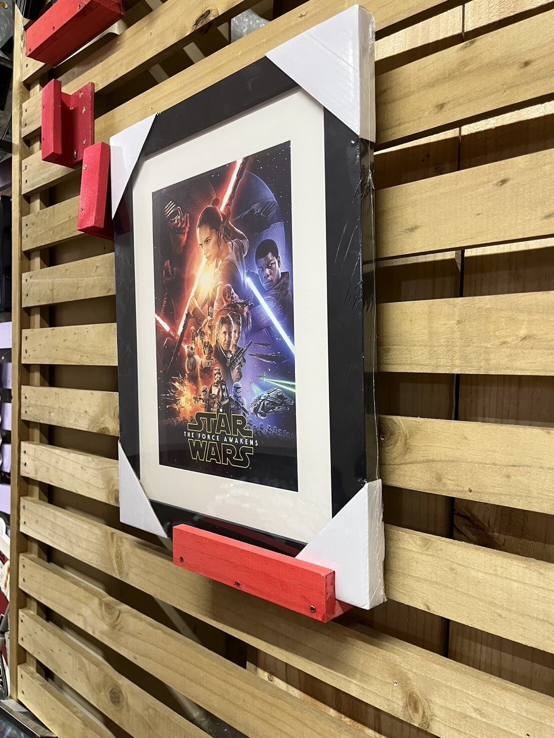 「スター・ウォーズ　フォースの覚醒」 ポスターフレーム Amazon.co.jp: 映画 スターウォーズ フォースの覚醒 ポスター