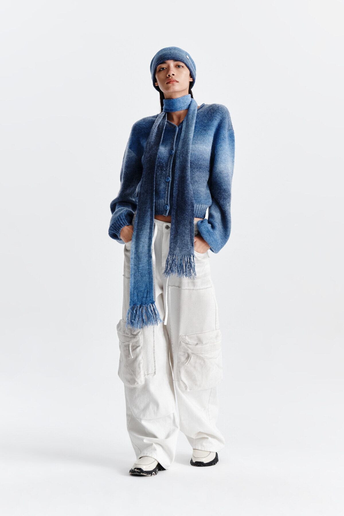 Matin Kim] COZY GRADATION CARDIGAN IN NAVY 正規品 韓国ブランド