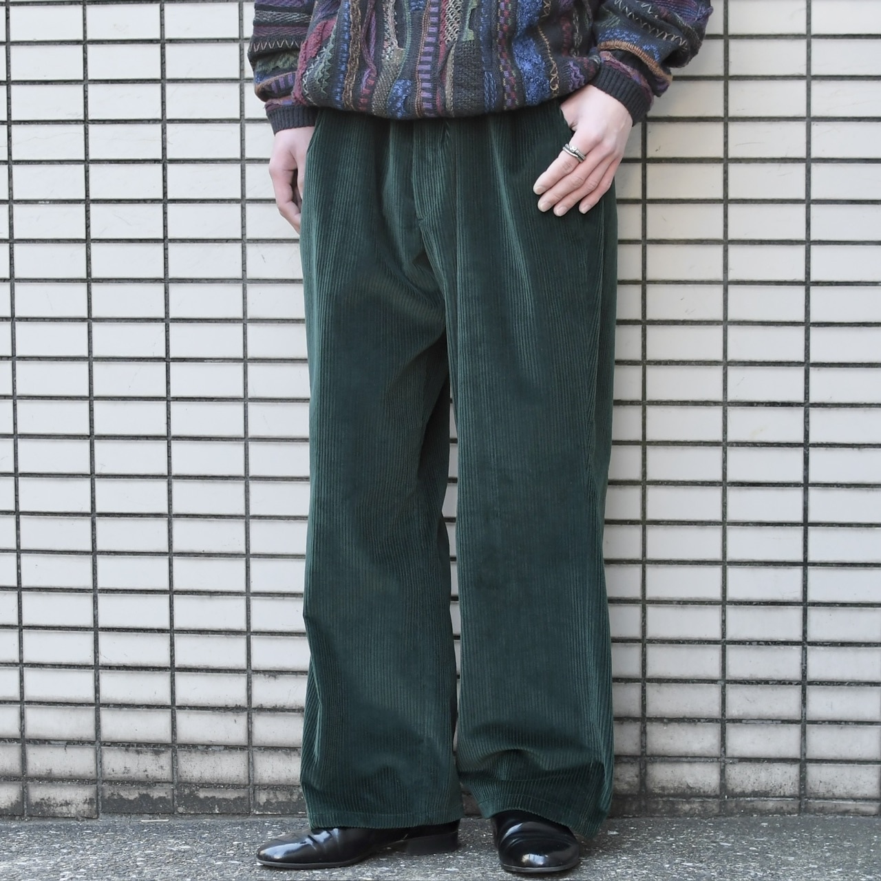 dark green corduroy wide pants