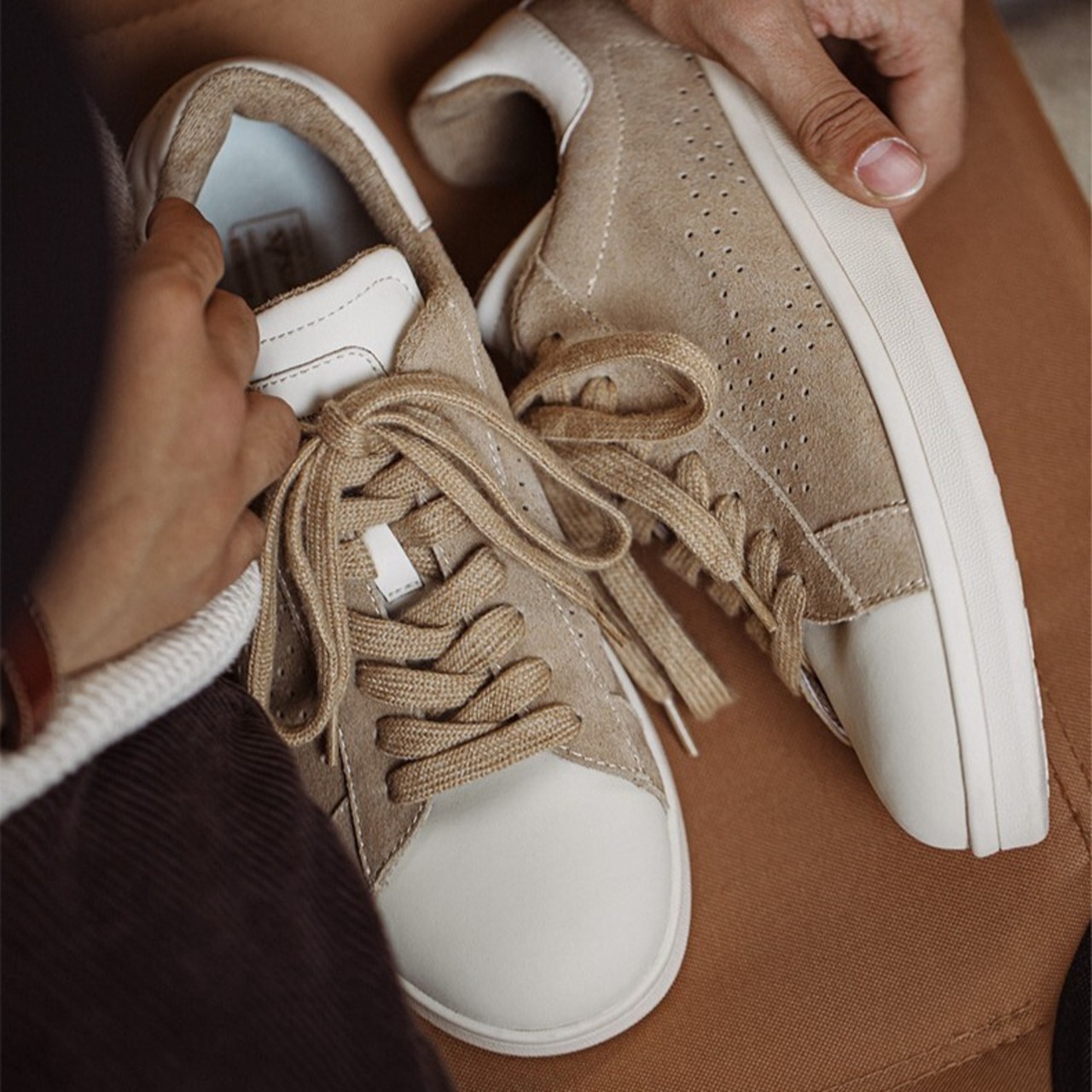 Beige Lace-Up Low Sneakers / ベージュ レースアップ ロー スニーカー
