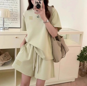 ツーピース セットアップ レディース トップス パンツ ボトムス ショートパンツ Tシャツ ショート 半袖 クルーネック ストリート かわいい シンプル カジュアル おしゃれ ラフ ボーイッシュ スポーティー 存在感 キュート ベーシック アクティブ 無地 春 夏 秋 ロングシーズン 部活 アウトドア キャンプ ジム 公園 休日 スポーツ ダンス 韓国 オルチャン コーデ 楽ちん プチプラ インスタ映え S M L XL 小さいサイズ 大きいサイズ カラバリ イエロー ピンク ブルー ベーシックカラー