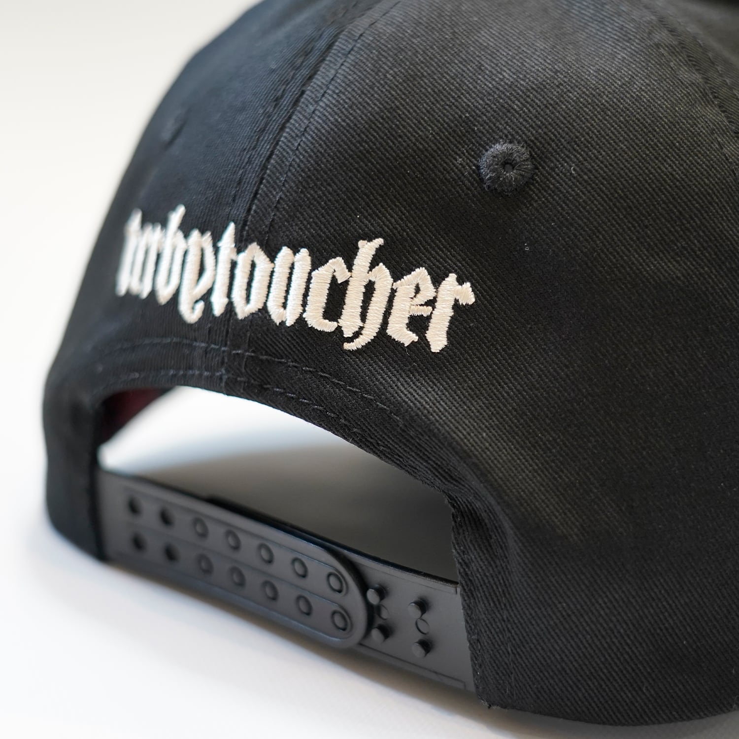 T.C.R METAL MONOGRAM LOGO 6PANEL CAP - BLACK | T.C.R BY TOUCHER