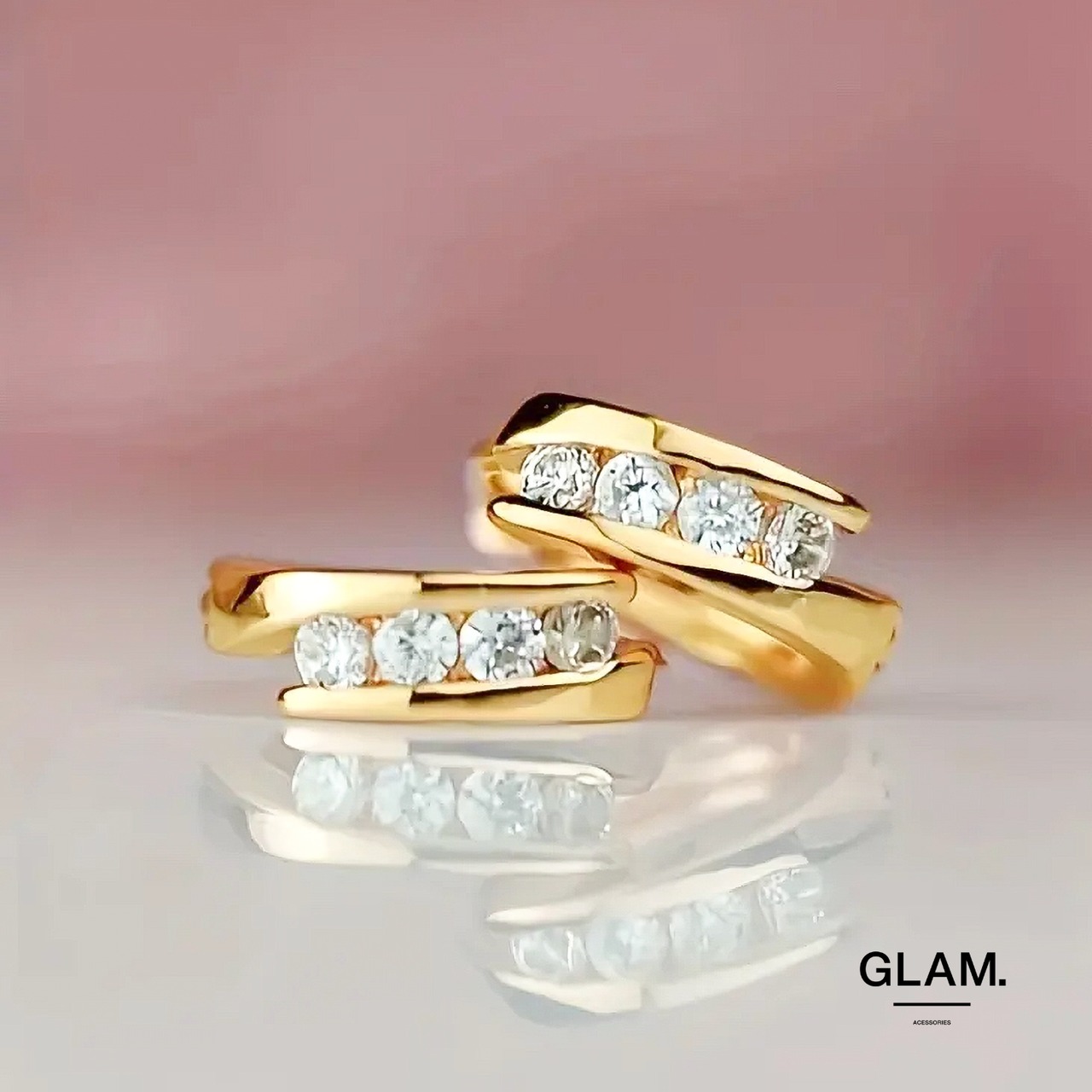 シャイニーリュクスピアス