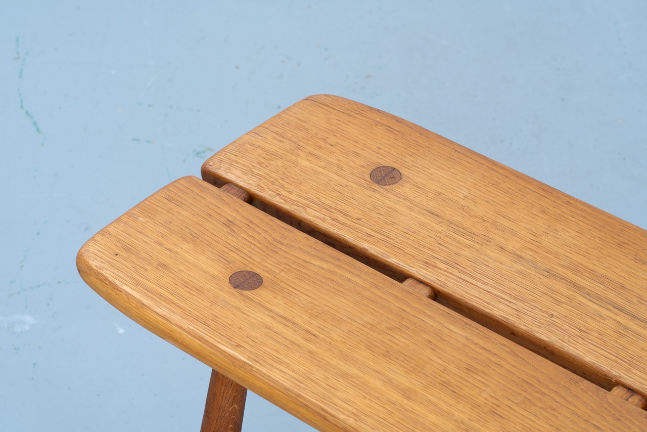 Ilmari Tapiovaara | Bench