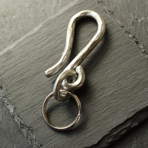 ◆Onlinestore 限定商品◆錫 (スズ) × silver キーチェーン【Hammered Tin Keychain 】