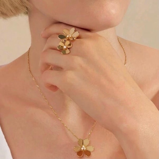 petalmirror necklace/pierce