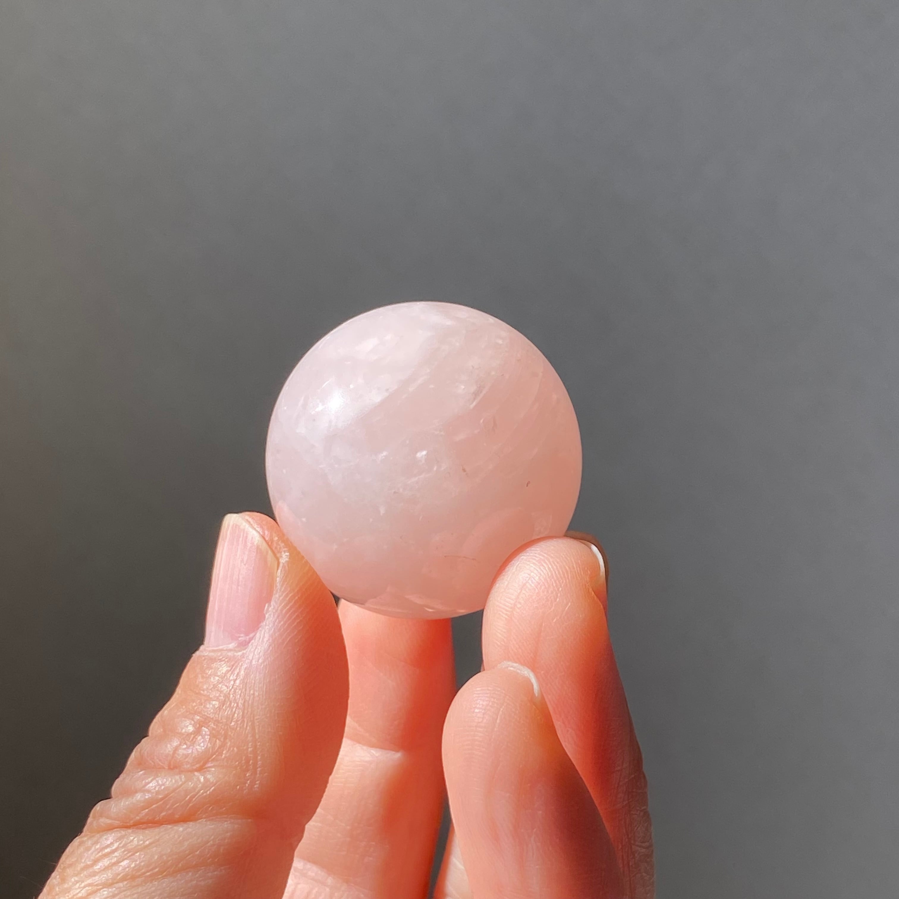 ゴールドルチルクォーツ 天然石丸玉 約36.8mm 金運 置き物 インテリア