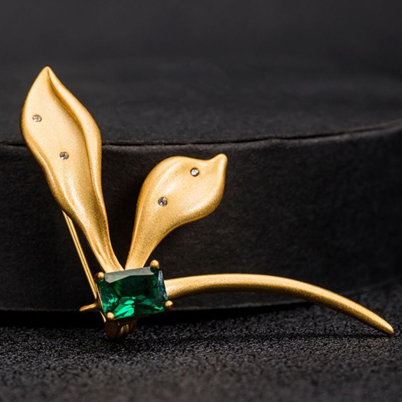 母の日の贈り物にぴったり！幸せを象徴するトンボモチーフブローチ