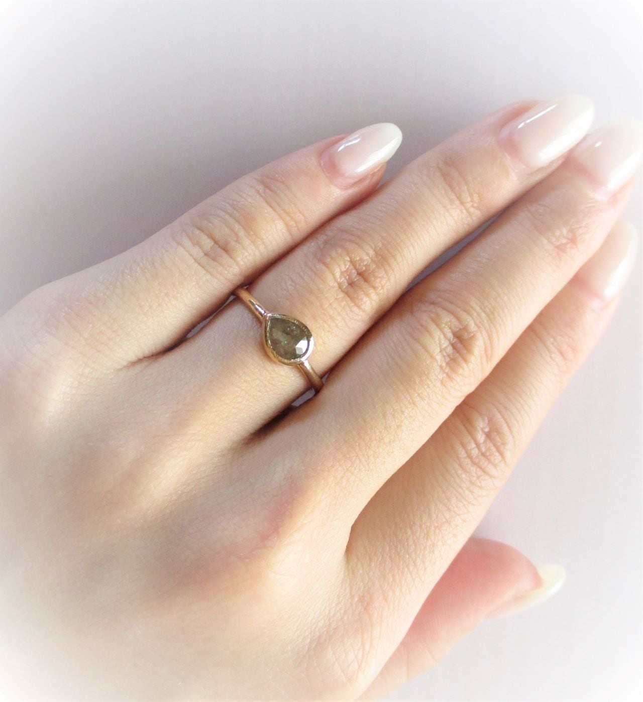 ナチュラルダイヤモンドのK14の指輪(ベージュ) | MOONBRIC ONLINE
