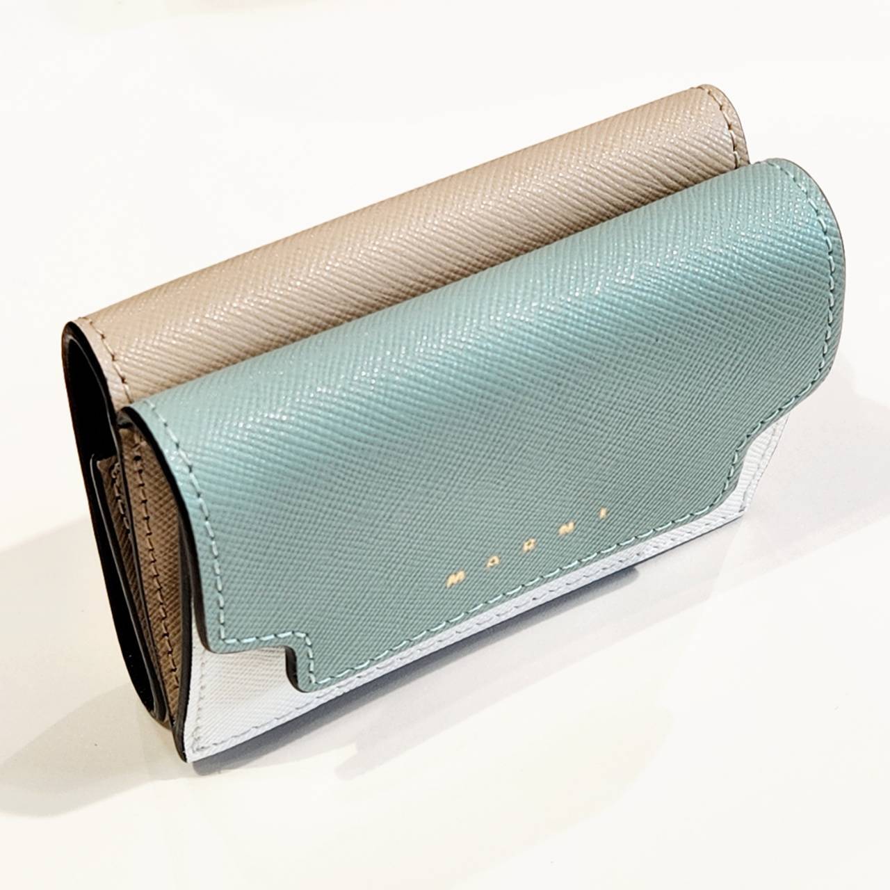 MARNI グリーン、ホワイト、ブラウン サフィアーノレザー三つ折り