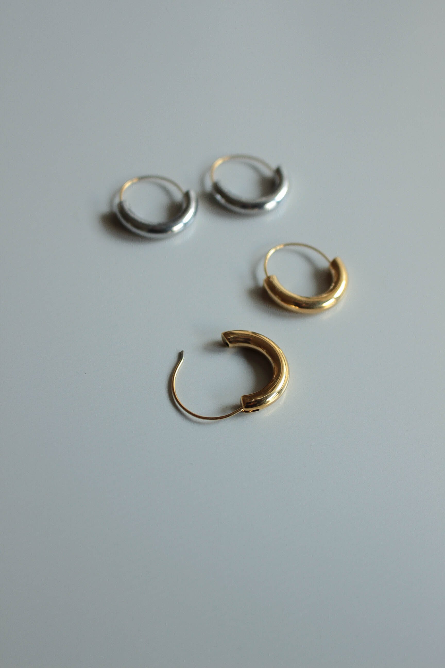 Lock Hoop Pierce | ebine(エビネ)|金属アレルギー対応アクセサリー