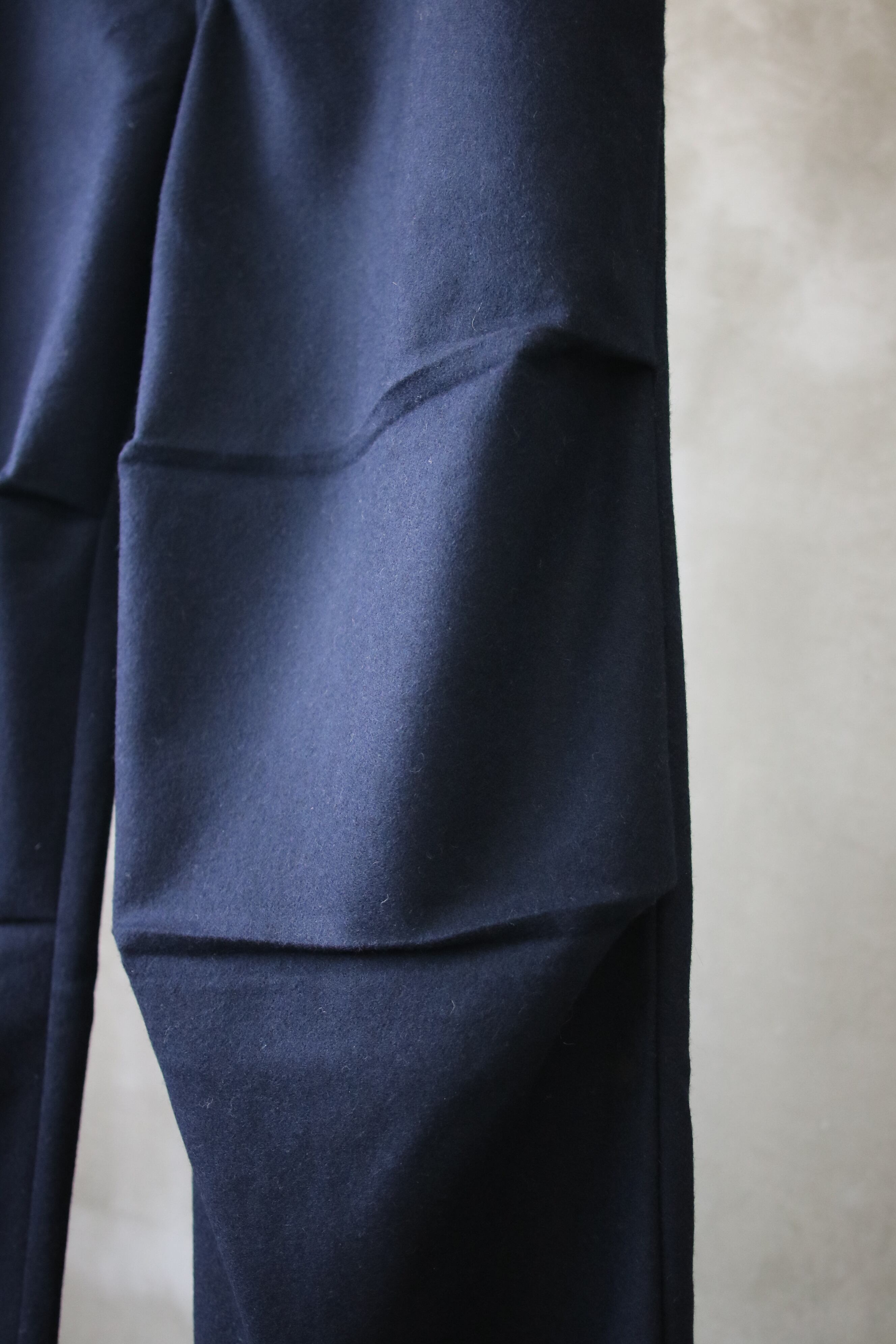 STILL BY HAND / Knee Tuck Wool Easy Pants / PT01244 STILL BY HAND / Knee Tuck Wool Easy Pants / PT01244