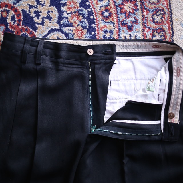 "TOMMY BAHAMA" 2-tuck tapered silhouette black wide slacks