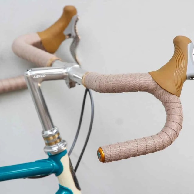 CRUST BIKES】TOWEL RACK BAR (POLISH) | Humhumhug Online Shop CRUST BIKES】TOWEL RACK BAR (POLISH) | Humhumhug Online Shop