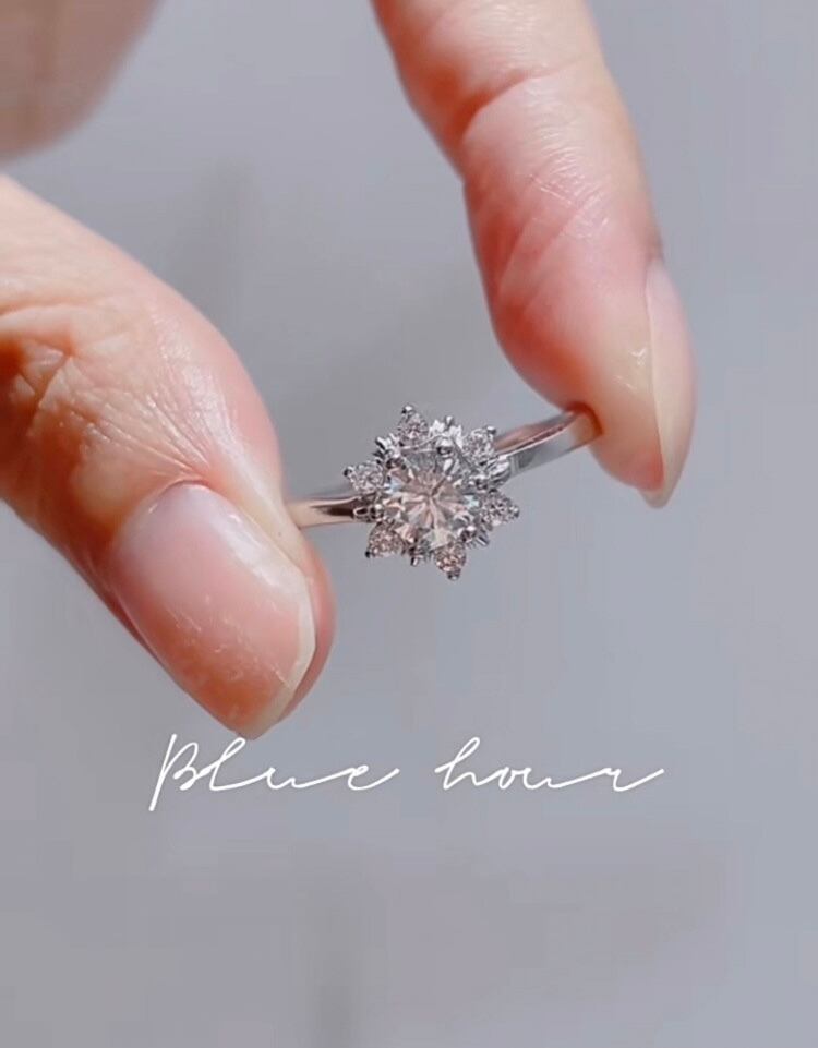 雪の結晶 シンプル モアッサナイト キラキラ 冬 0.5ct ゴージャス 