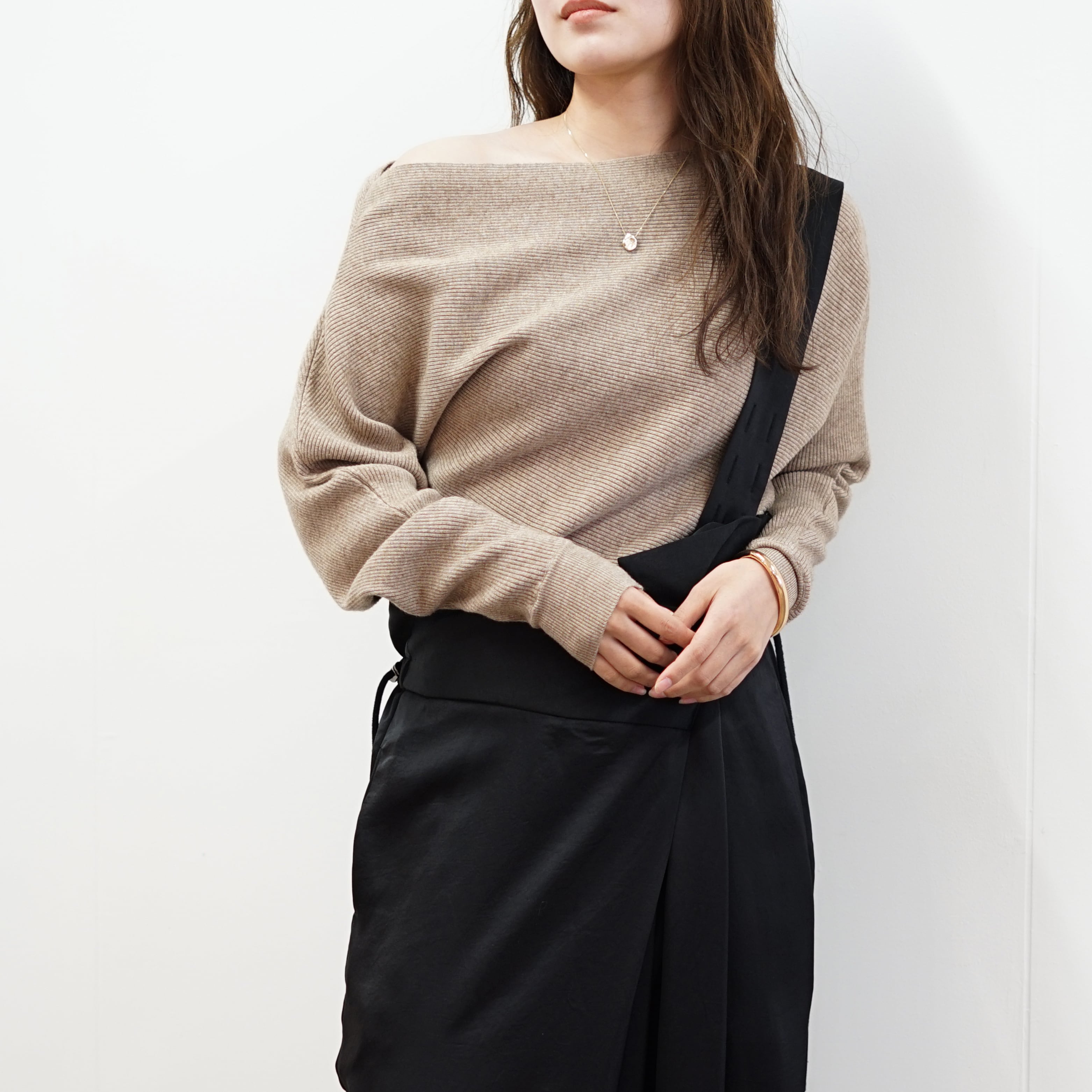 アシメきれいニット