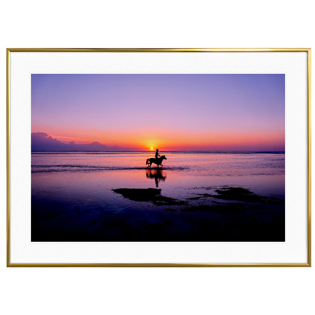 夕日写真 夕陽に染まる海岸を走る馬 インテリアアートポスター額装 AS1667