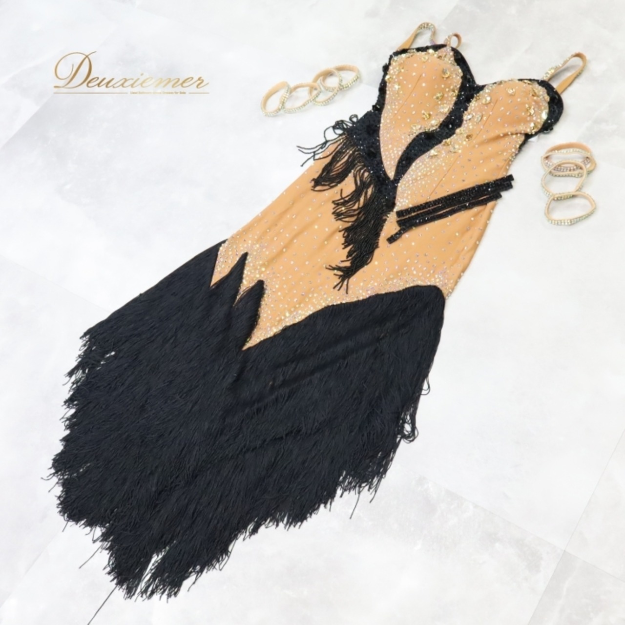 社交ダンス 衣装 ラテン ドレス ワンピース Art mei アートメイ フリンジ デモ 競技 ブラック系 ベージュ系 茶色 おしゃれ デザイン 高級感 競技用 ダンスウェア フリンジ 大人用 ステージ衣装 イベント用 レディース