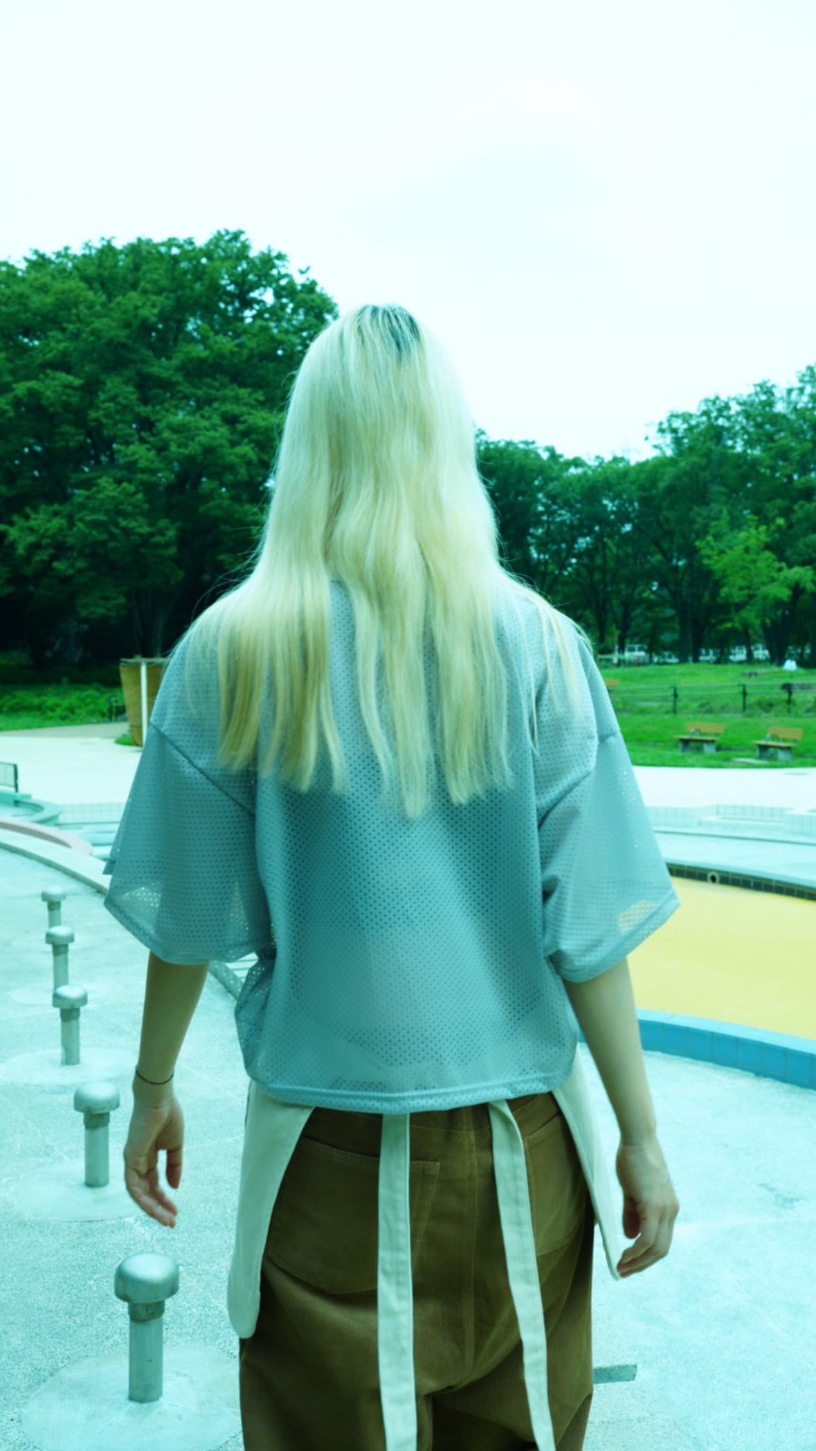 LILLY DEL SALONE × MOON TREE  PLANET MESH SHORT PULOVER]