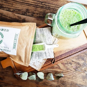 抹茶プロテイン300g 送料無料 日本茶専門店がプロテインを美味しく、きちんと続けられるようにこだわって作りました。本格石臼挽き抹茶使用