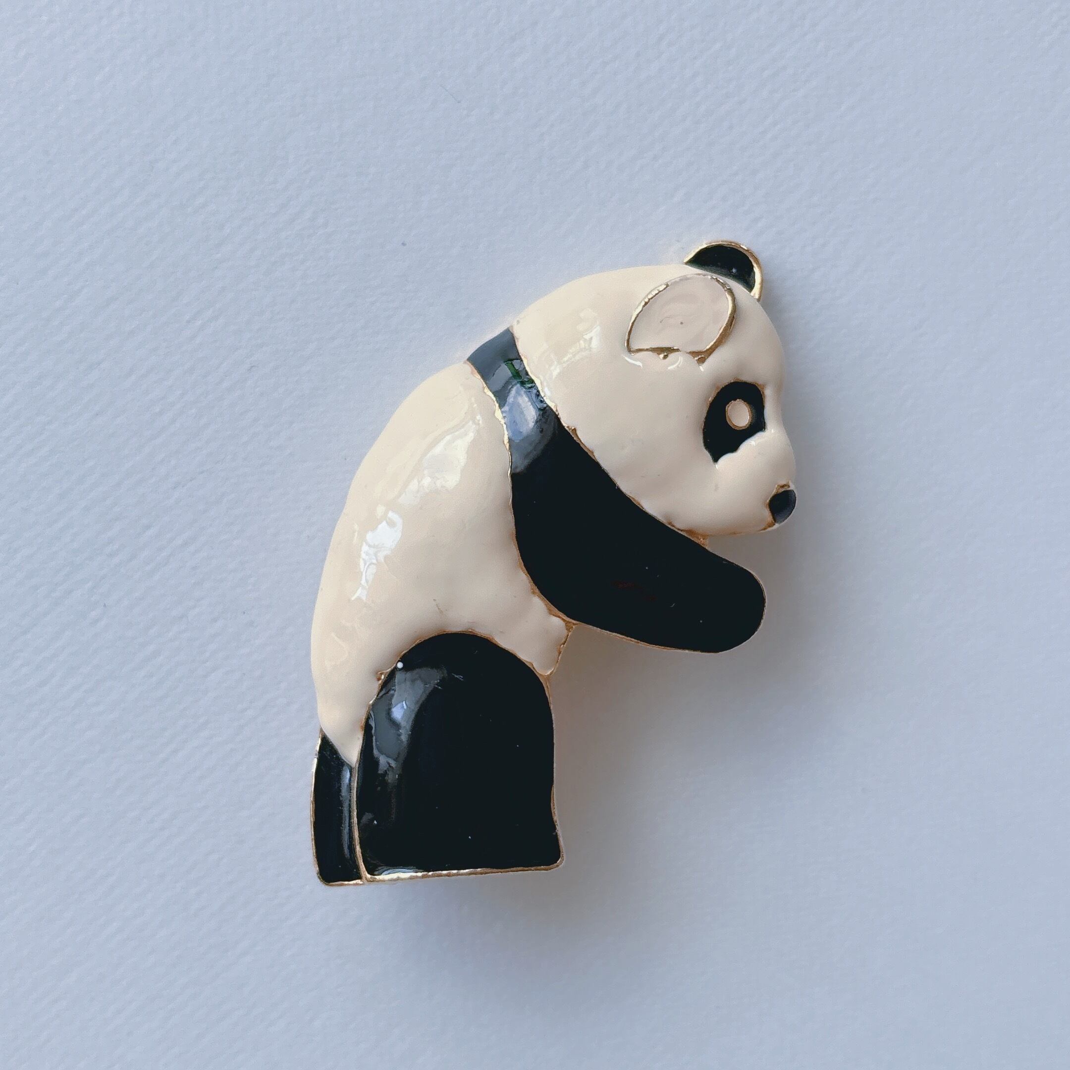 Vintage 80s white ivory black enamel panda brooch ヴィンテージ 80