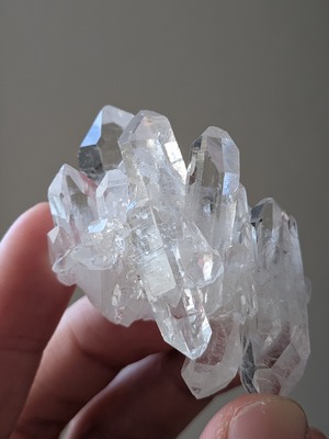 トマスゴンサガ水晶 ⭓ クラスター ⭔ ブラジル・ミナスジェライス州産