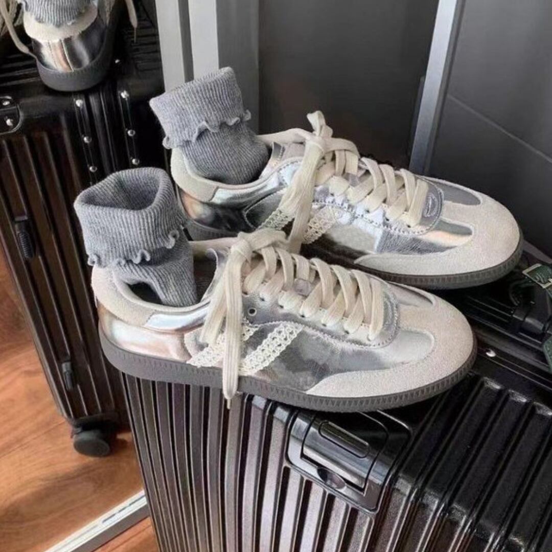 シルバー レース スニーカー 3412547