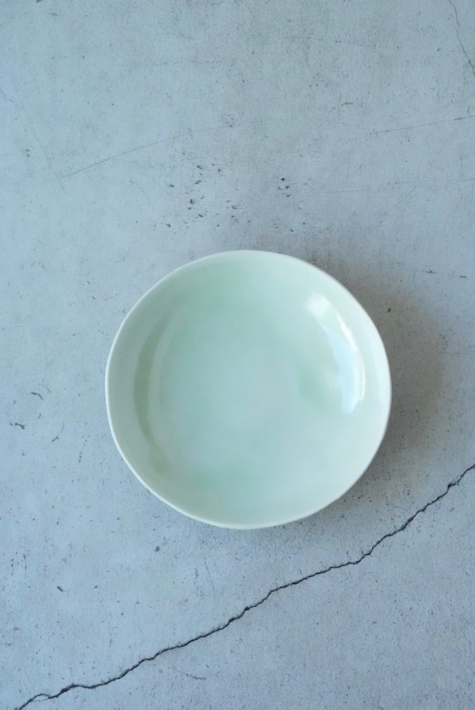 【palette pottery】平鉢 直径約16㎝ | パン、ケーキ、副菜など (2607-23)