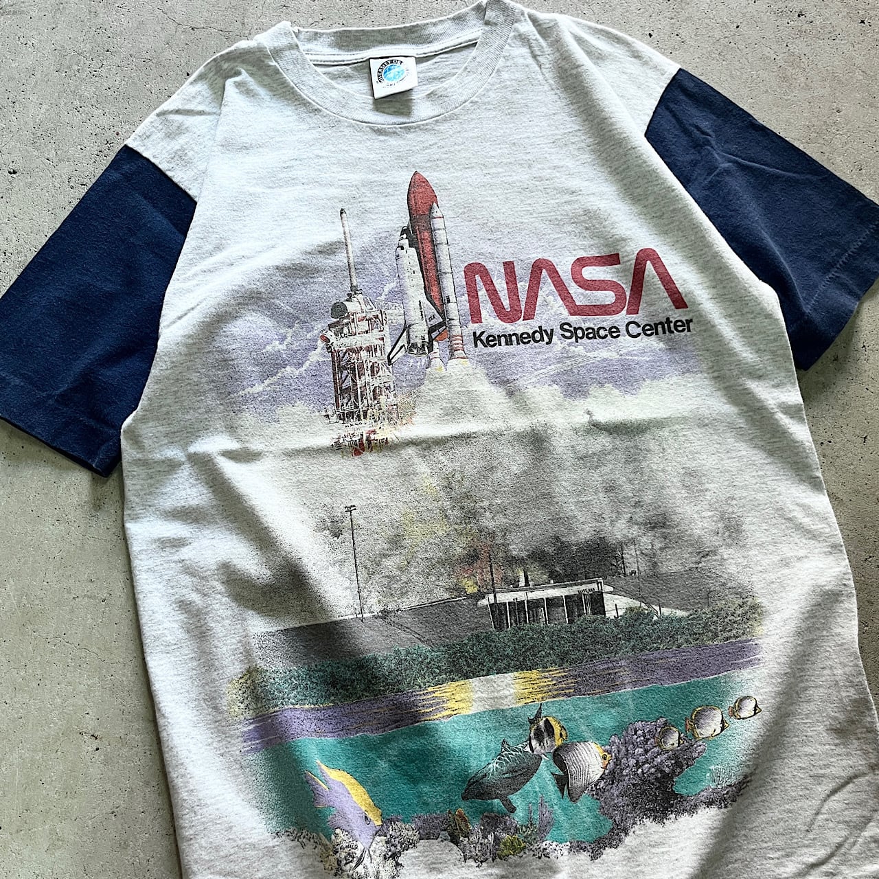 NASA　ケネディスペースセンター　刺繍入り　Ｔシャツ　L　ヴィンテージ