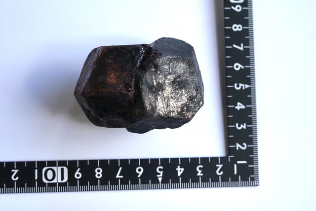 アルマンディン・ガーネット③ Almandine Garnet Twin