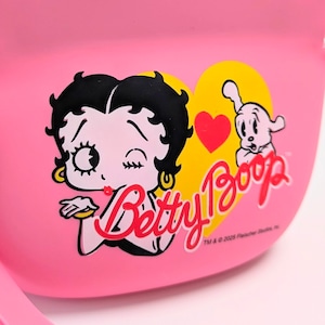 【 Betty Boop( ベティ・ブープ ) 】SILICONE POUCH ( シリコーンポーチ ) ストラップ付き / 小物入れ / コインケース / コスメポーチ 〚アメリカン雑貨 アメトイ〛