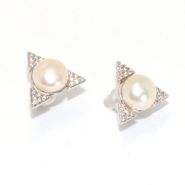 シルバー パール＆キラキラ トライアングル ピアス simple silver series mm1055