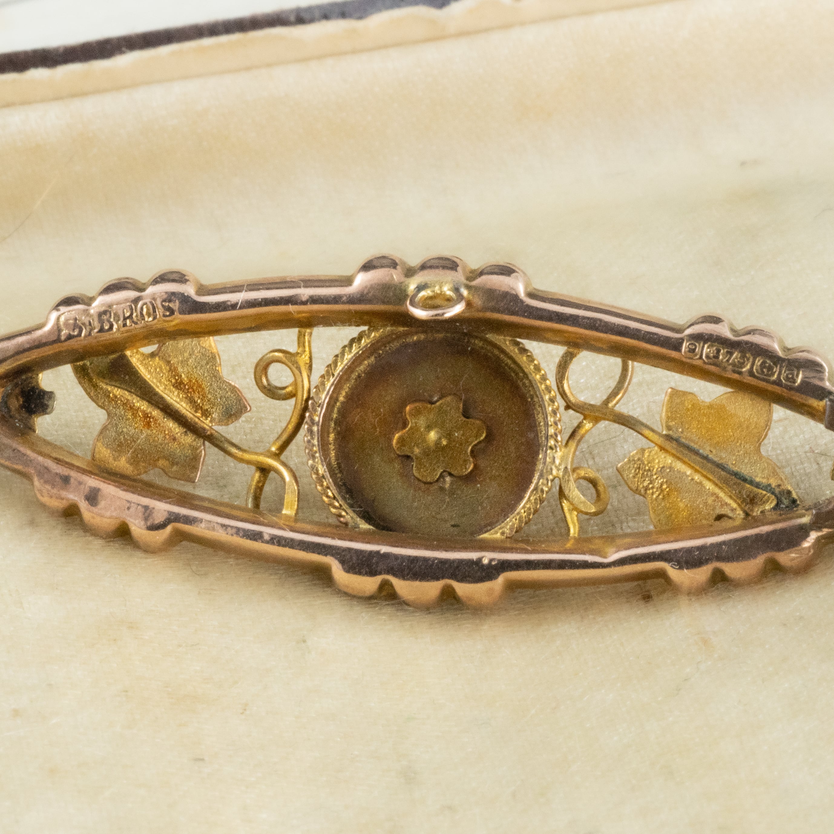 イギリス アンティーク ブローチ K9 オールドカットダイヤモンド