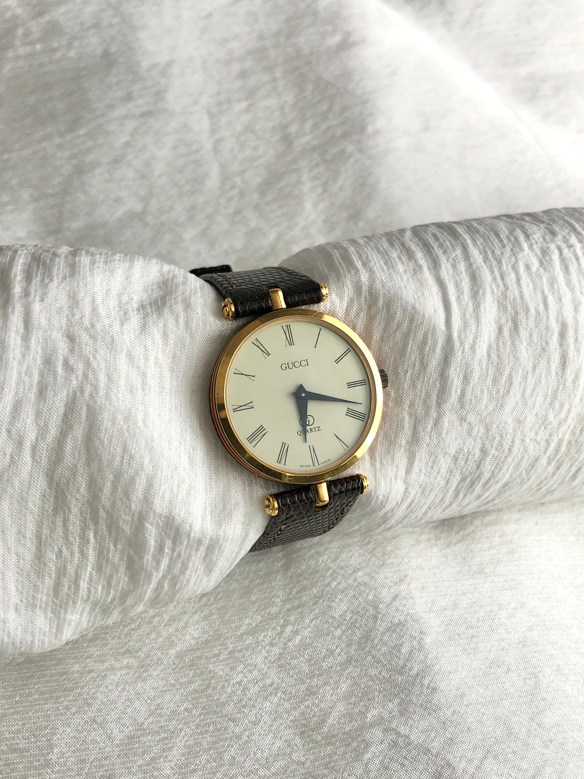 GUCCI グッチ 腕時計 ブラウン レザー クウォーツ vintage