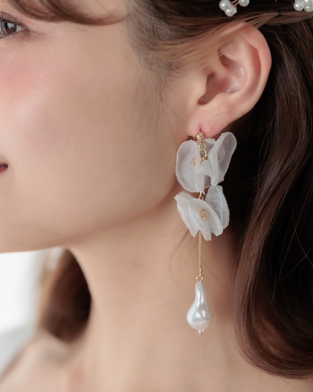 シフォンフルール バロックパールイヤリング / ピアス【AE2606-07】