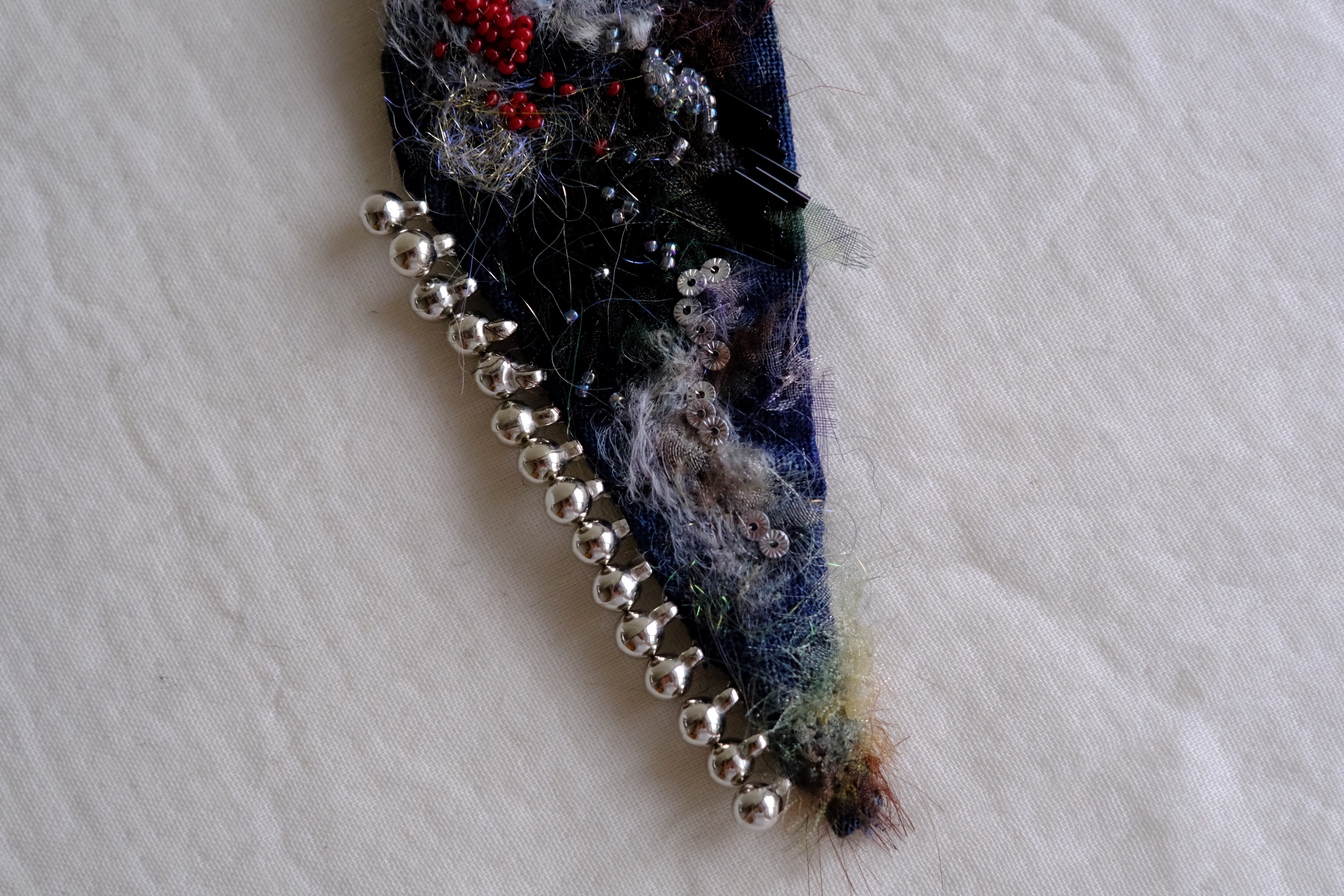 ブローチ　a-0826