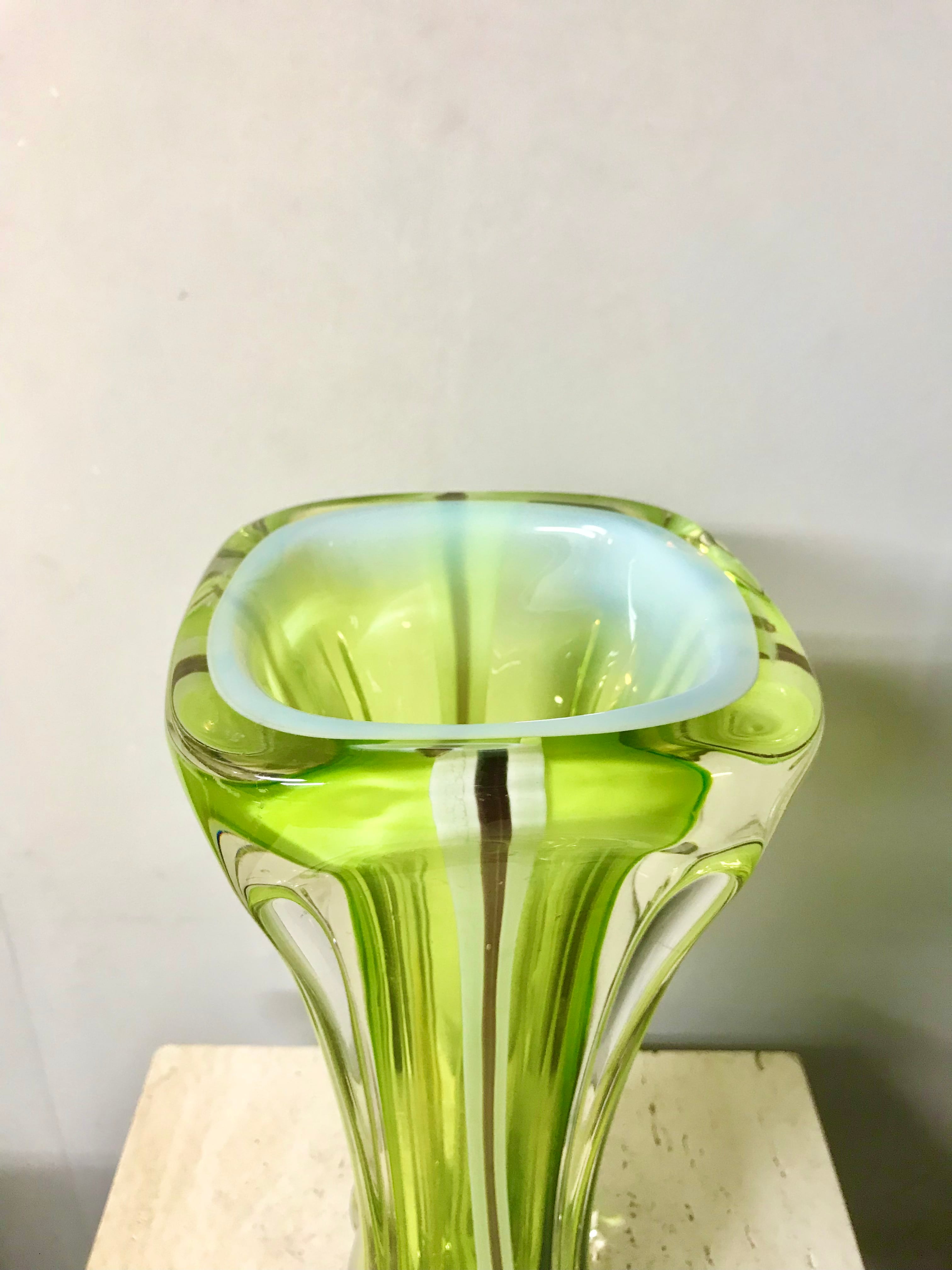 Vintage glass flower vase ヴィンテージ モダン ガラス フラワー ...