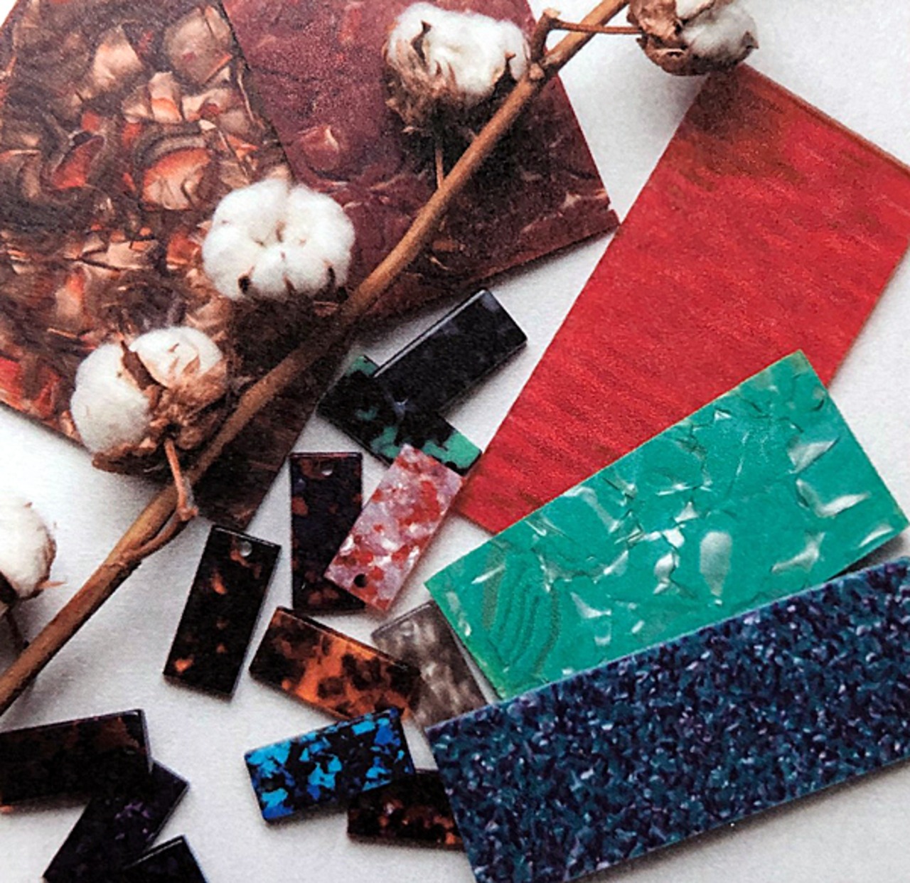 恐竜キーホルダー★ブラキオサウルス　Ⅱ【メガネ産地福井～メガネ素材で作ったアクセサリー】