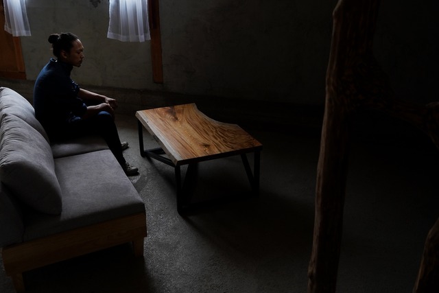 欅の良材 一枚板 ローテーブル リビングテーブル ＜送料無料＞