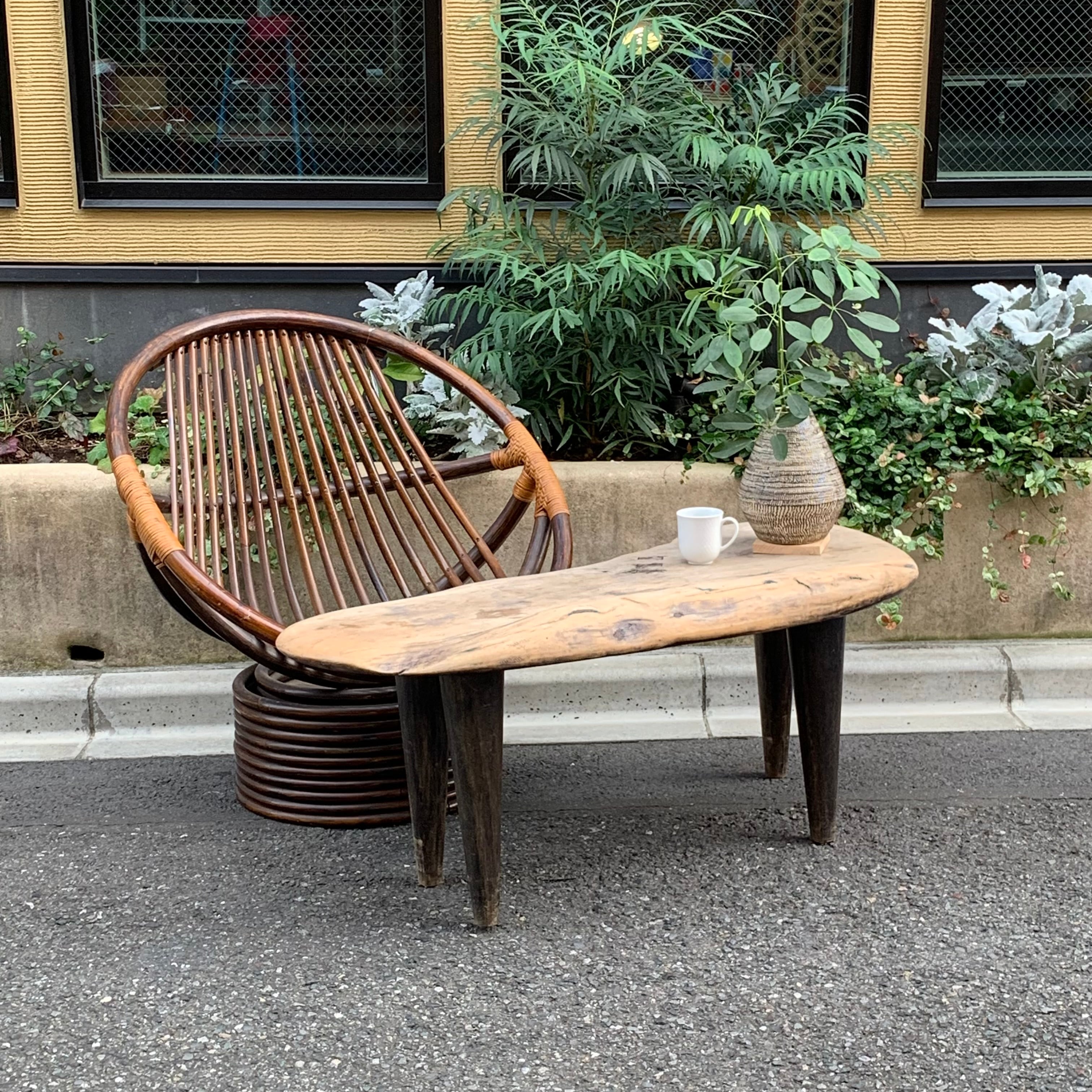 Single board table トリノス-torinoth- 新宿区神楽坂のリサイクルショップ・古着