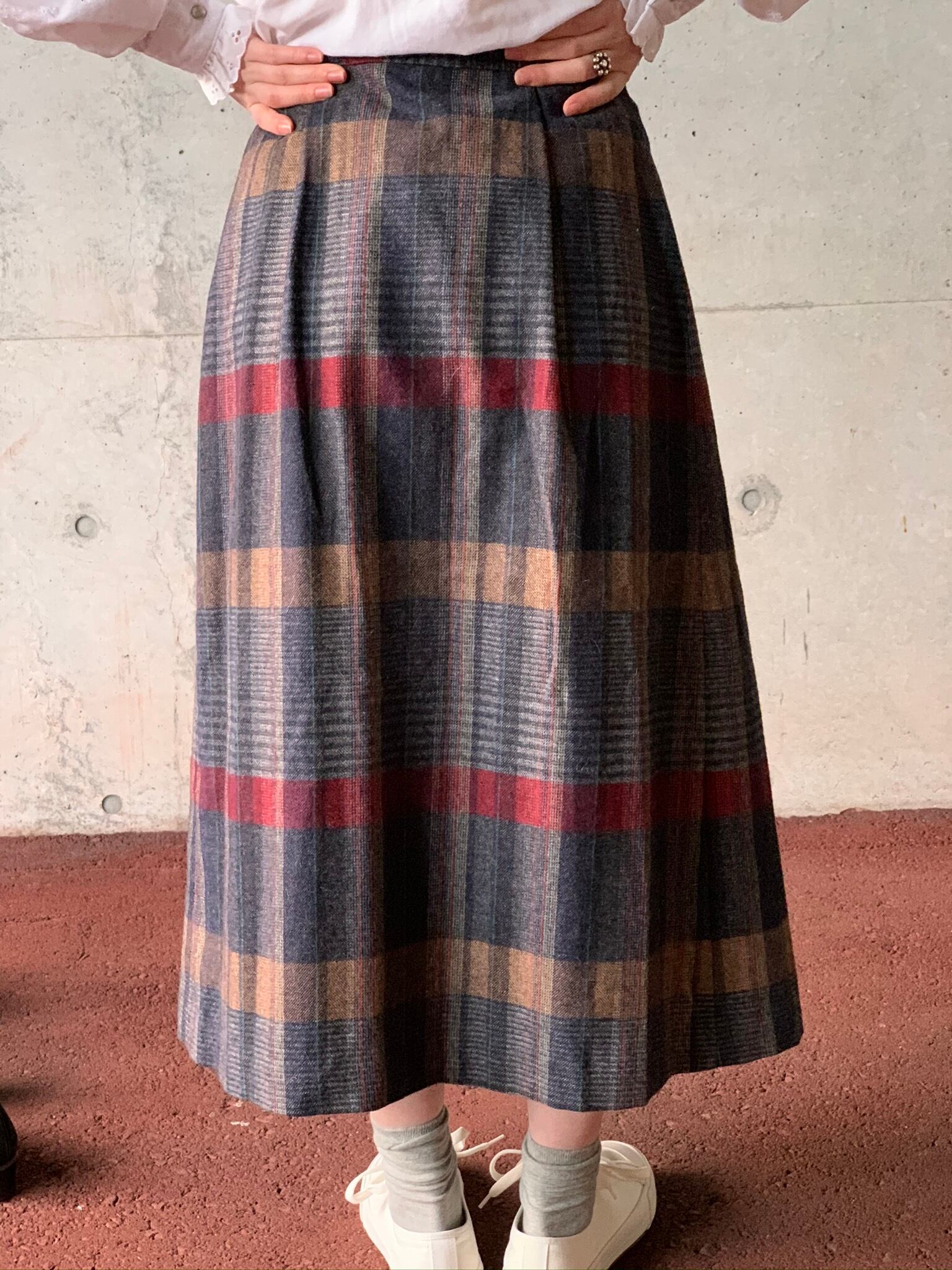 Vintage Pleated Plaid Skirt Made In USA | CORNER powered by BASE