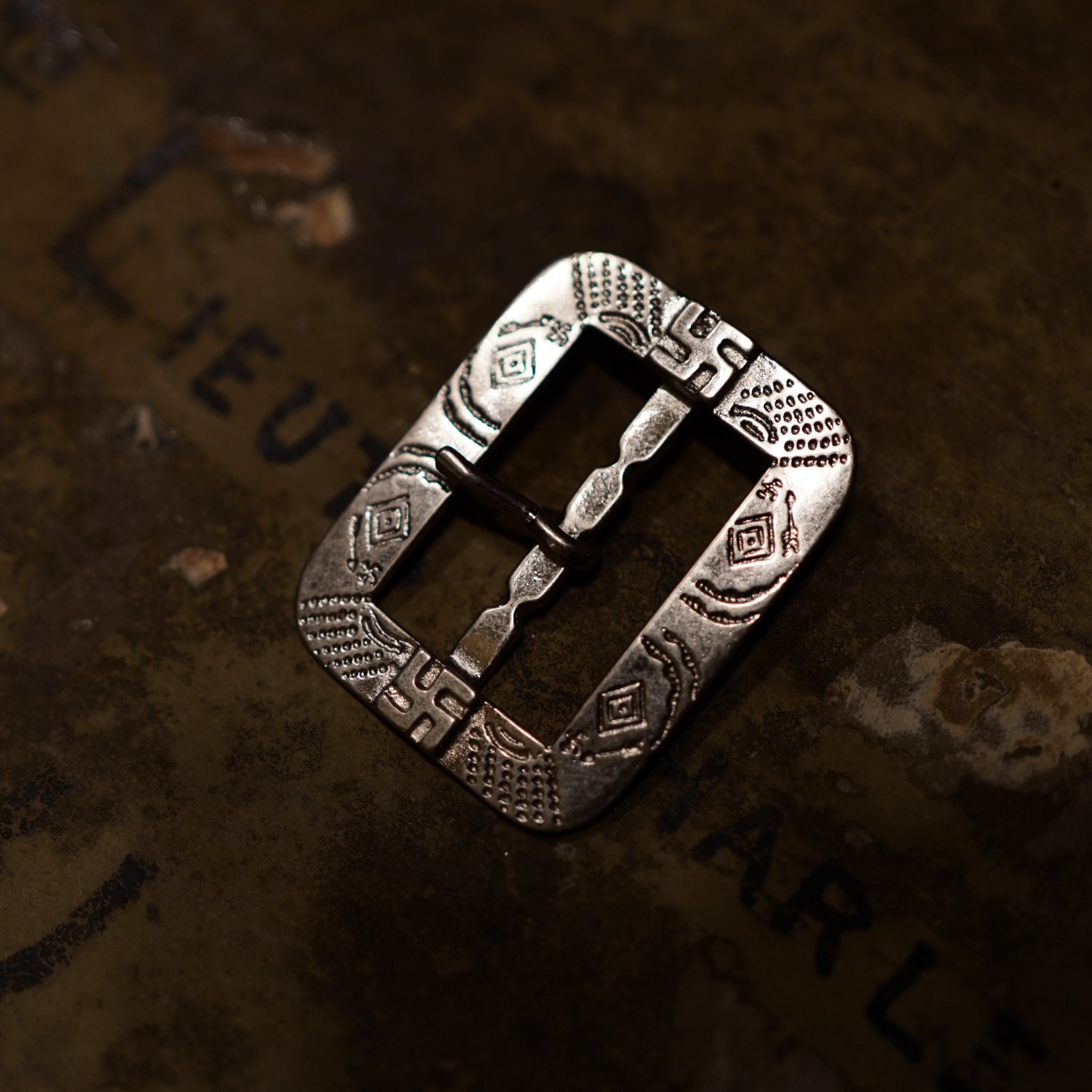卍 belt | Additive and Line