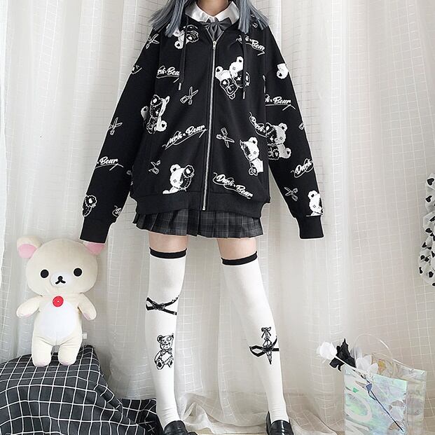 病みかわハサミくまちゃんパーカー Different World