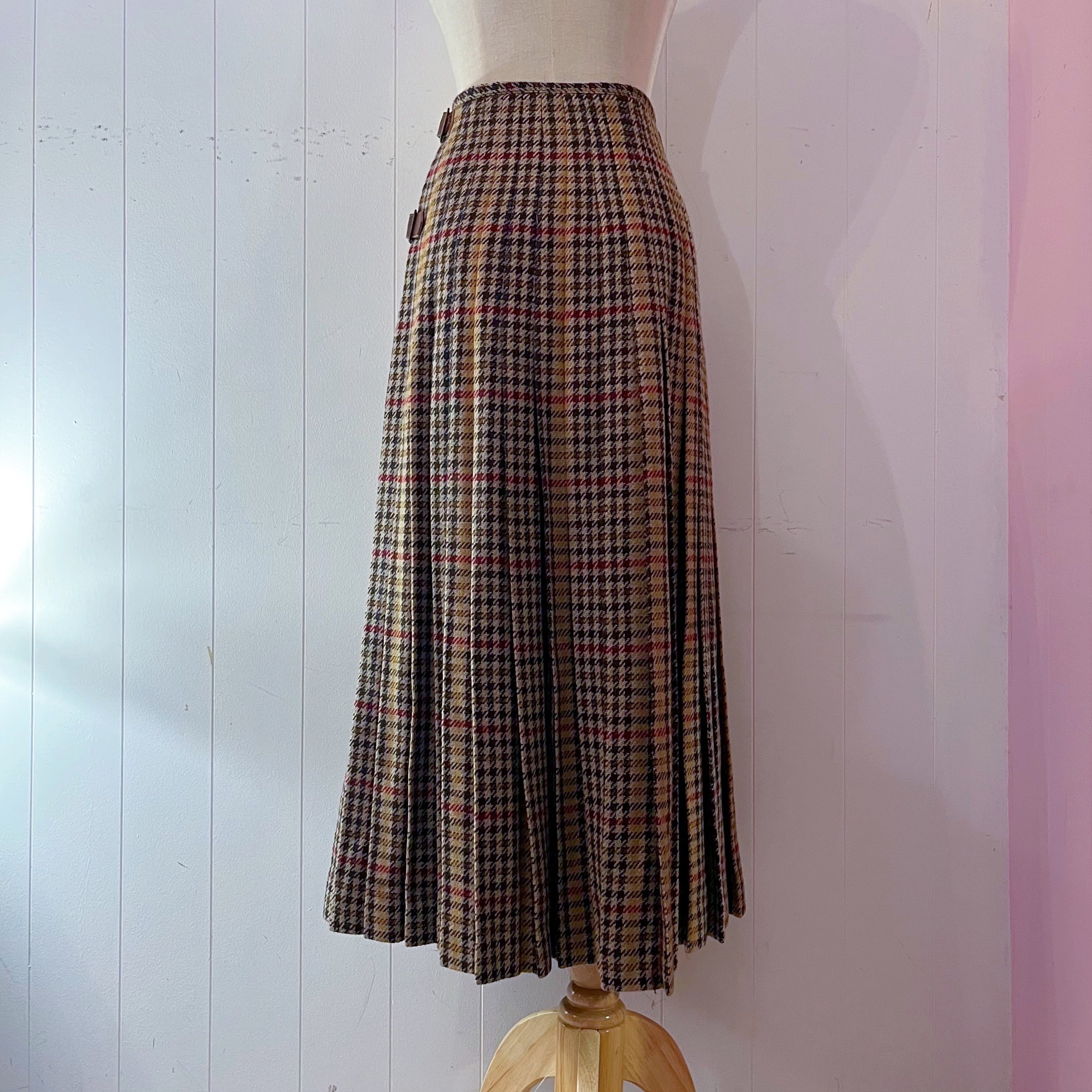 wonderful world / brown check wrap skirt