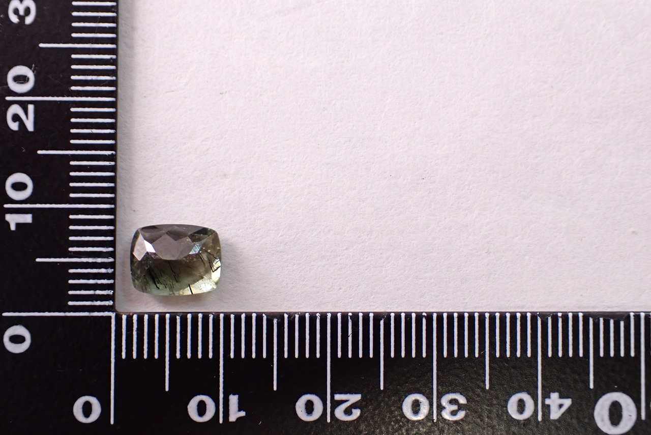 ルドウィジャイトインペリドット　1.89ct　[D2-528]
